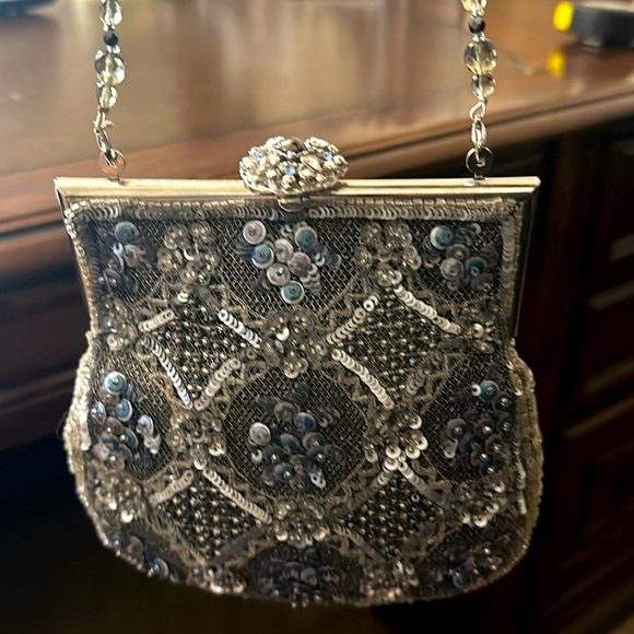 Ladies sequined and mesh evening bag by Larisa Barrera. - Picture 1 of 6